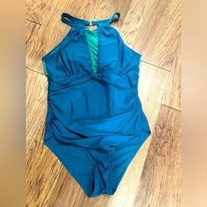 One piece bathing suit